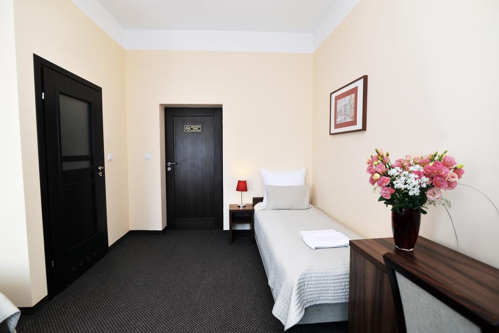 Hotel Pod Jeleniem Sobotka  Room photo