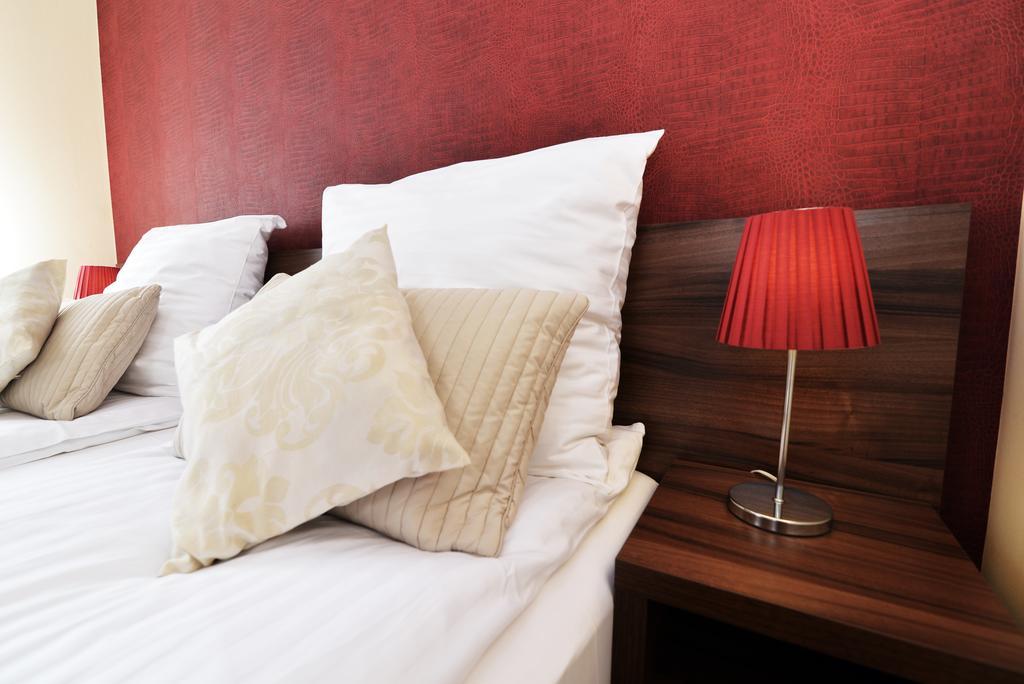 Hotel Pod Jeleniem Sobotka  Room photo